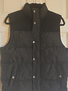 Black Puffer Vest - Quilted Sleeveless Jacket